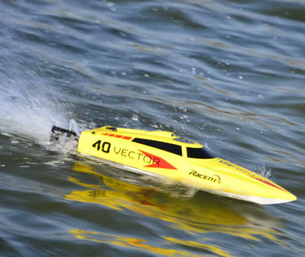 قایق کنترلی Vector 40mm- مدل ایران - مرکز تخصصی سرگرمی های رادیوکنترل